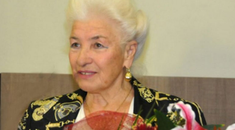 Инсулт прикова за леглото мъжа на Янка Рупкина