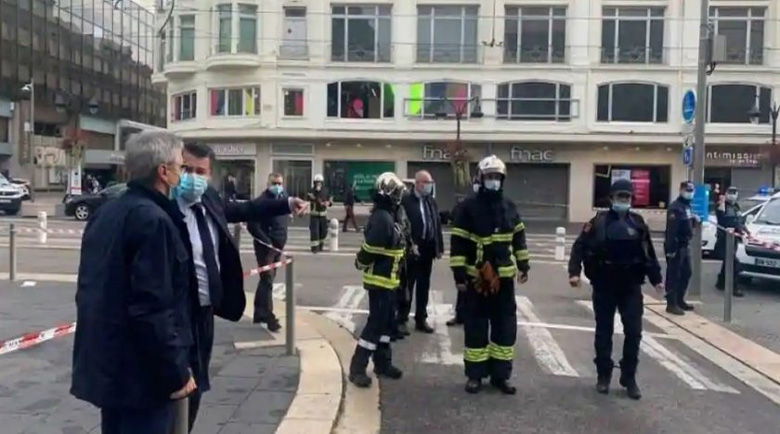 20-годишен радикалист вилня с нож в Южна Франция