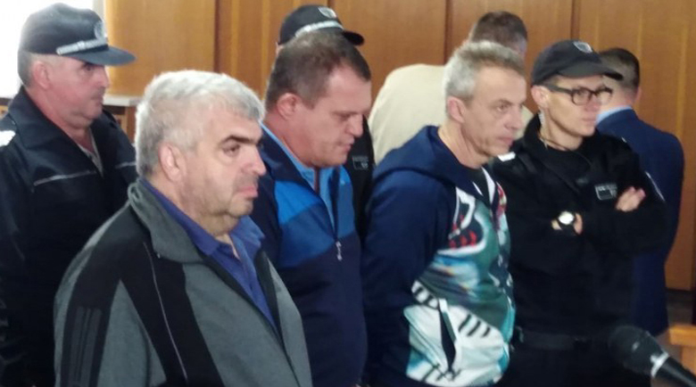Свидетелка, заковала инспекторите от ДАИ: Всеки път искаха пари с код „подаръче”