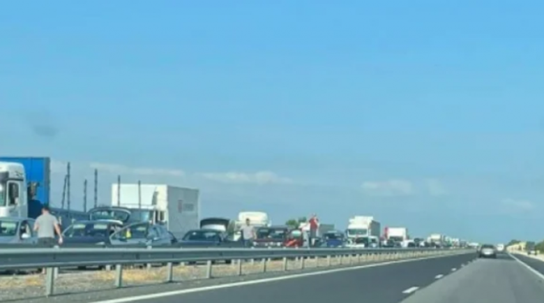 Тапа на магистрала „Тракия“ заради три катастрофи