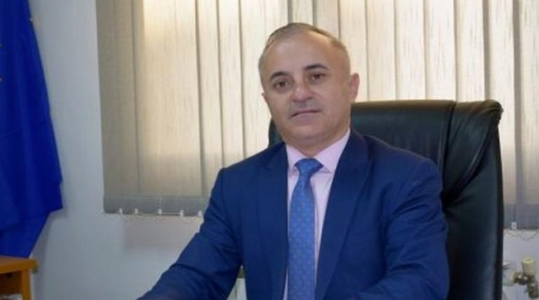 Списъци с имена и 2440 лева намерени в колата на кмета на Сандански