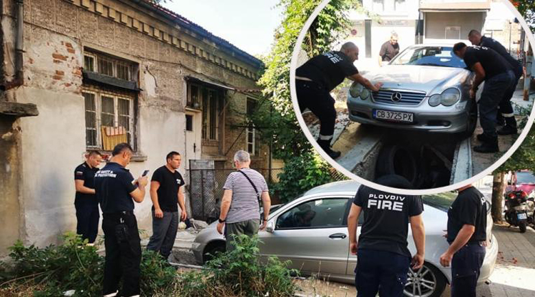 За да мине тънко: Мъж избегна синята зона, но колата му падна в канал