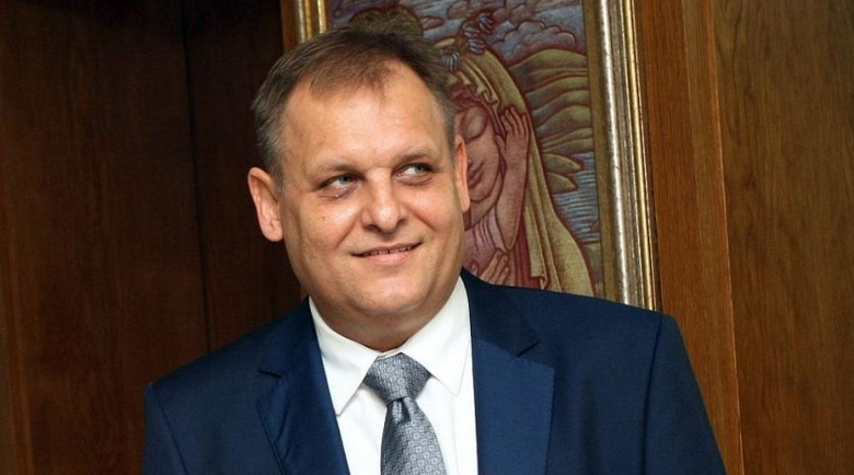 Шефът на ВАС си купил вила с минерален басейн за… 10 хиляди лева