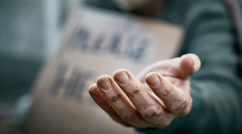 Крайно беден ломчанин изпрати 30 000 лв. от бързи кредити на мнима съпруга в Италия
