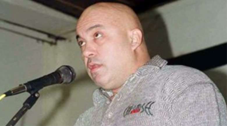 Сарафът Влади уби жена си и обяви награда от милион долара за залавяне на килъра