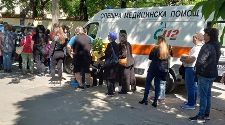 Жена припадна, дете си контузи главата на опашка за върбови клонки