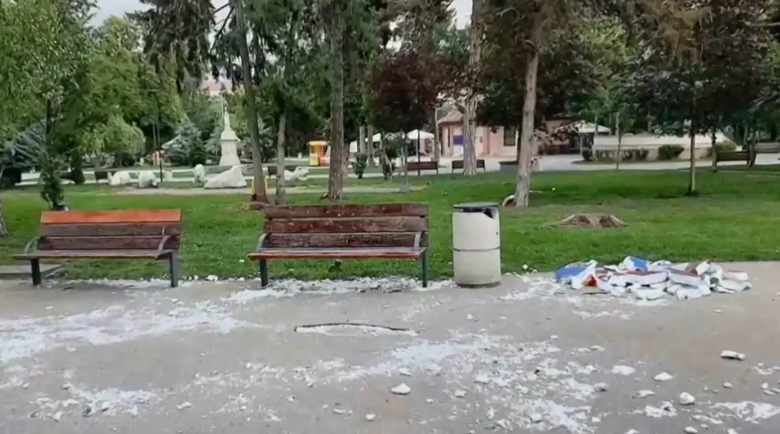 Грозно! Деца унищожиха великденска украса, направена от деца