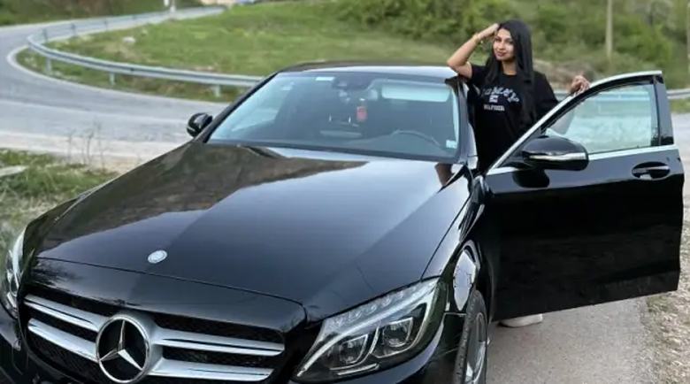 Млада лекарка от Враца хвърчи с бясна скорост с лъскавия си Mercedes