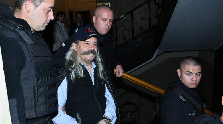 Георги Вълев от „Килърите” пак се жалва от служители и институции