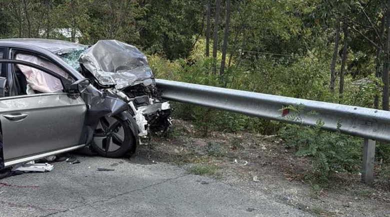 Брат и сестра са загинали в зверската катастрофа в Айтос