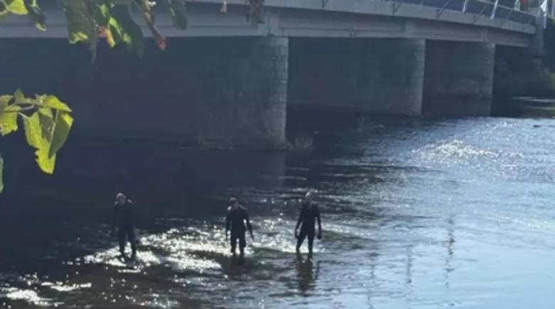 Водолази търсят в Марица пистолета от убийството на Илиян Филипов