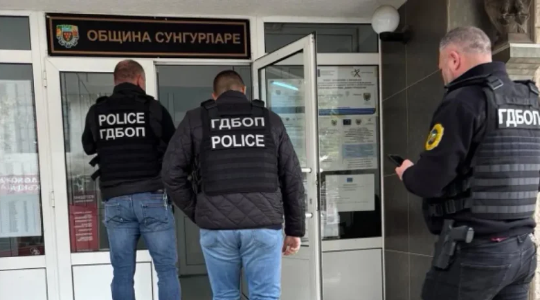 След акцията на ГДБОП и ДАНС в Сунгурларе: Задържан е кметът Димитър Гавазов